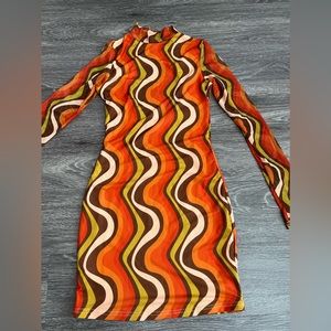 Princess Polly groovy dress new size 4